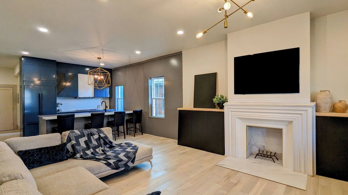 South Main Street Apartment | Inn on Main - Modern 1st Floor Apartment in the heart of Downtown Geneva
