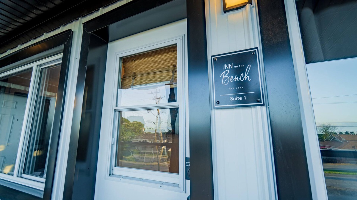 Beamsville Condo | INN ON THE BENCH