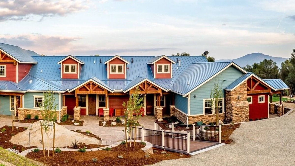 Ahwahnee Bed & Breakfast | Inn the Woods Suites