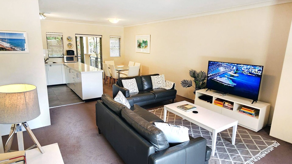 Redfern Apartment | Inner City Apartment - Moments to the City Centre