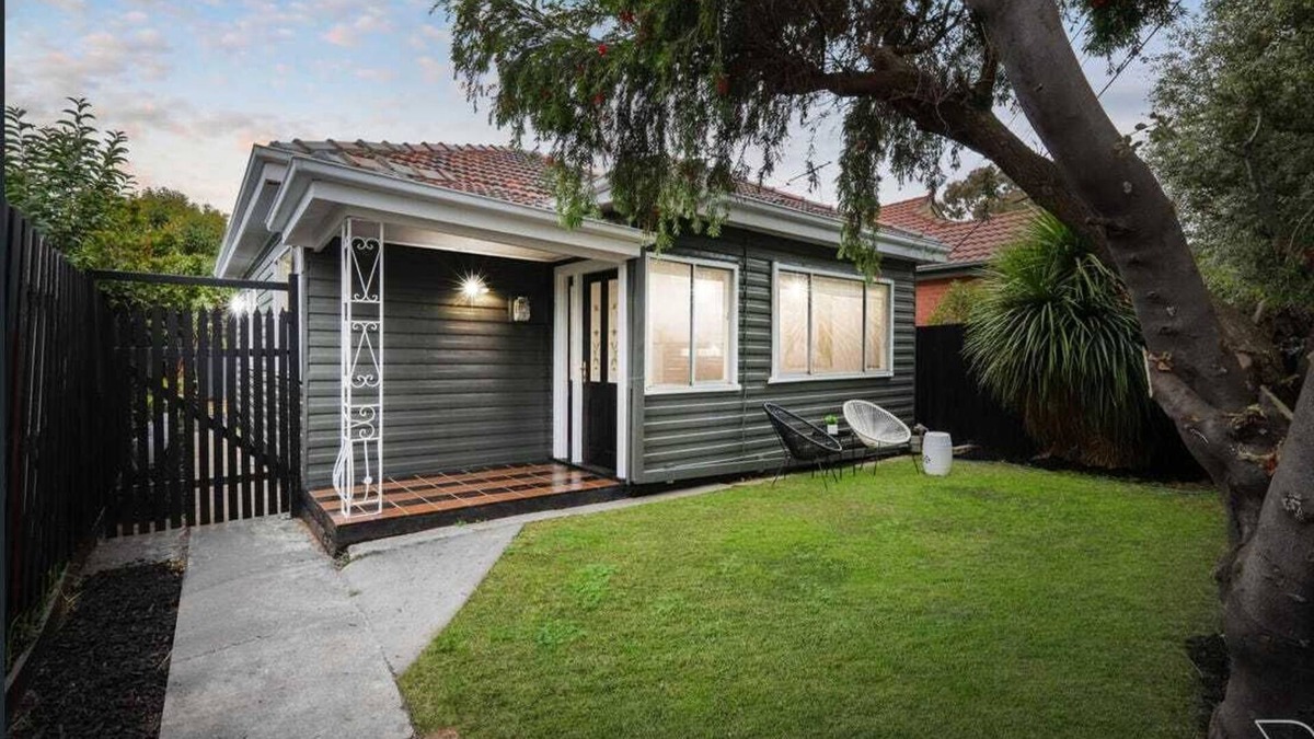 West Footscray House | Inner city home West Footscray close to everything