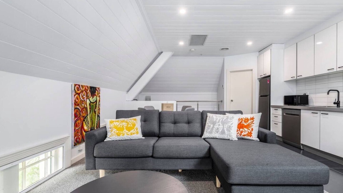 Prahran Apartment | Inner City Living in a Modern Slice of History