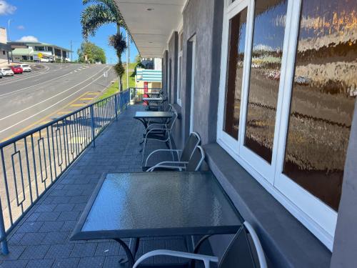 Innisfail Hotel | Innisfail Riverfront Motel