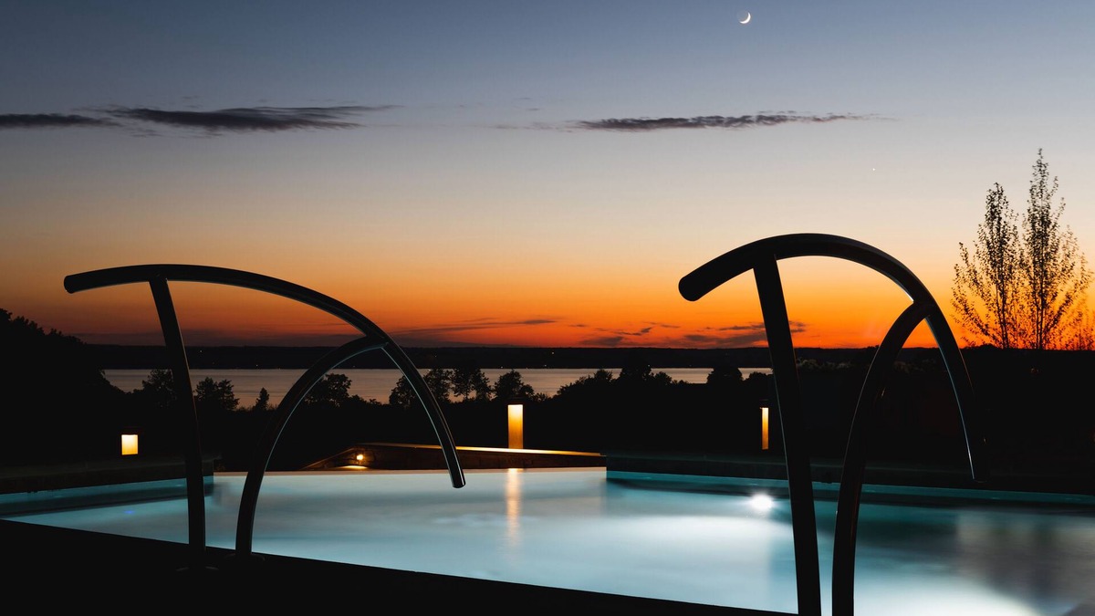 Town of Ledyard Hotel | Inns of Aurora Resort & Spa