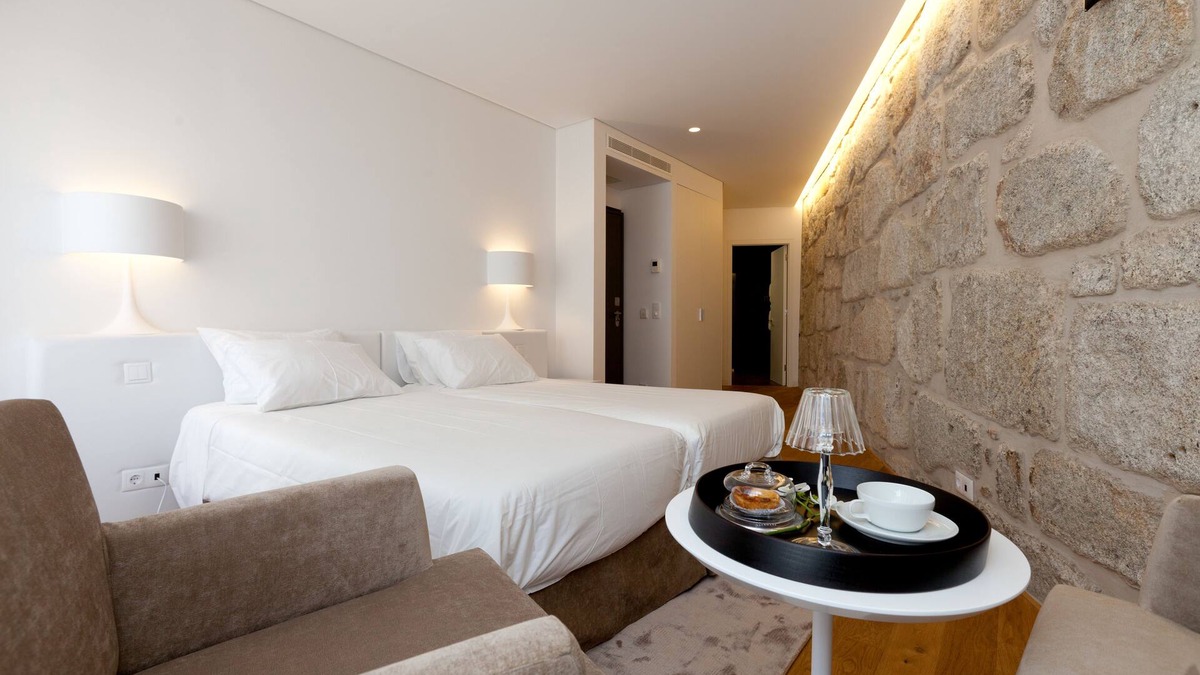 Sao Nicolau House | inPatio GuestHouse