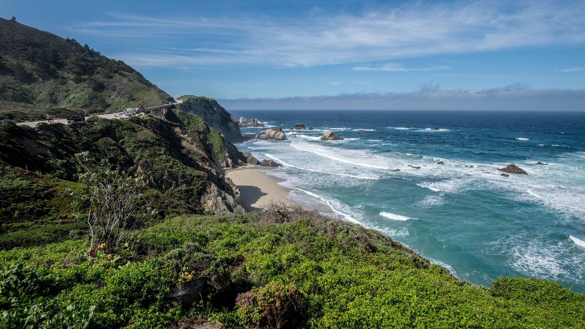 Carmel House | Inspiring Oceanfront Home with Dramatic Coastal Views