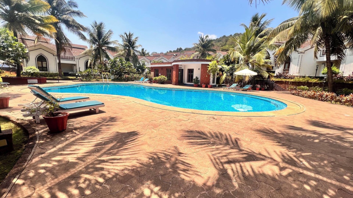 Arpora Apartment | Insta-Worthy 1 BHK Apt. with Pool & WiFi near Baga,Calangute, Anjuna Beaches