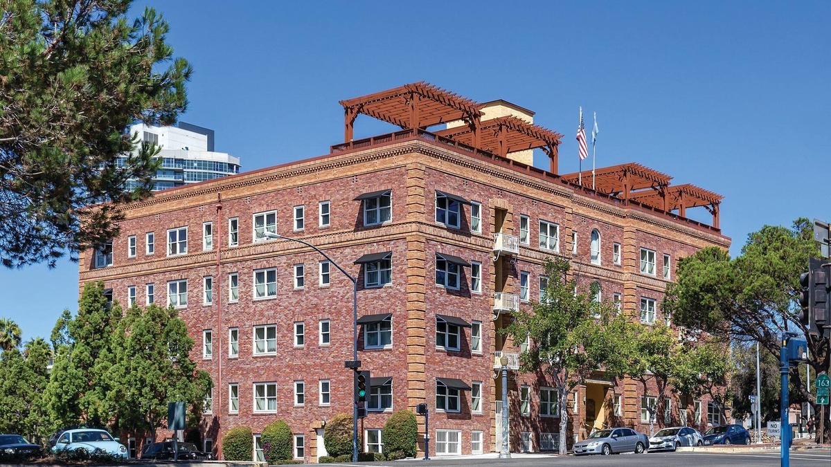 East Village Resort | Instant Booking 30% off - WorldMark Balboa Park (1 Bedroom with Queen Bed)