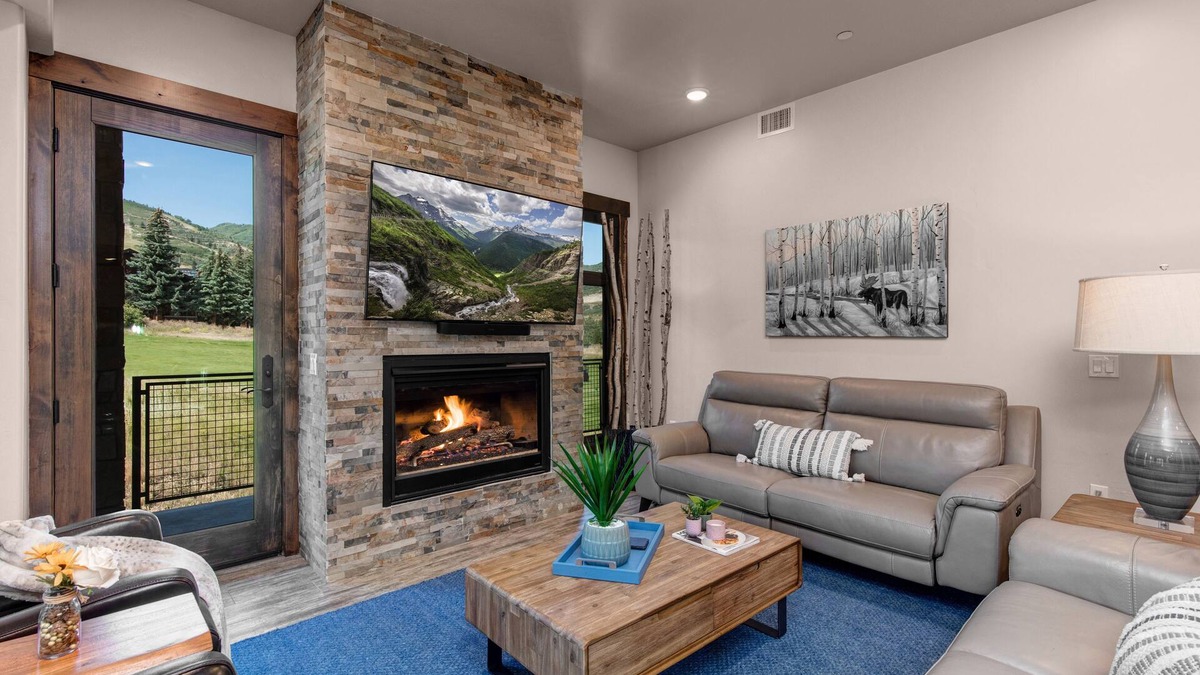 Park City Condo | Interior Design, Luxury Community Amenities, Free Shuttle + Pet-Friendly!