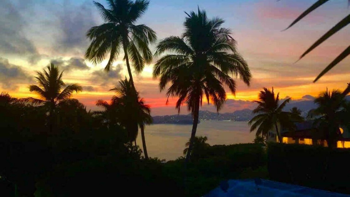 Las Brisas Villa | INTIMACY, BEAUTY AND THE BEST VIEW