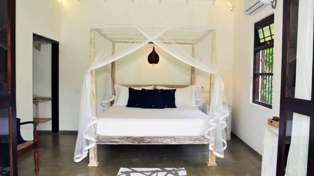 Cheena Kotuwa Cabin | Intimate Bungalow in Jungle Garden 10 min to Beach