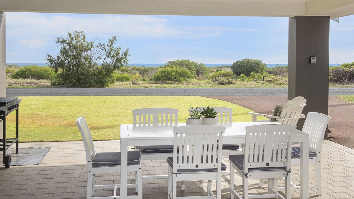 Geographe House | INTO THE BLUE - Beachfront Busselton Holiday Home