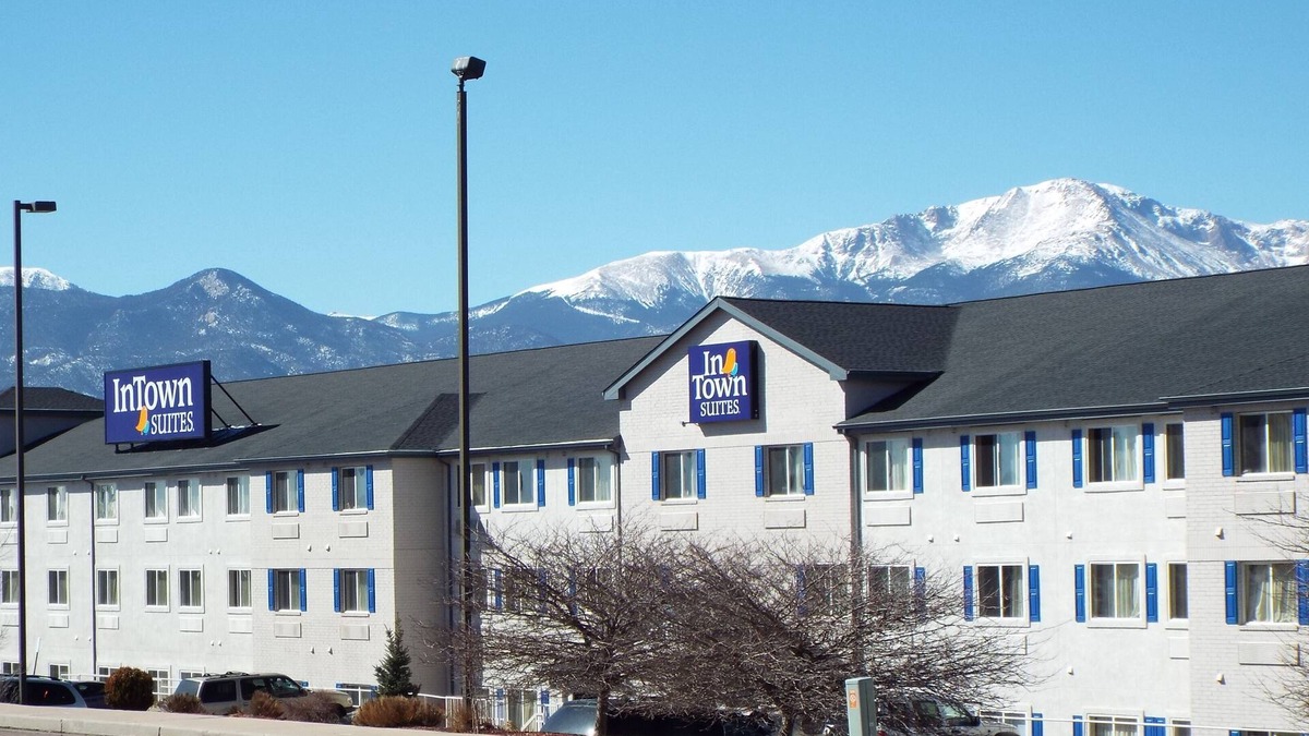 Rockrimmon Hotel | InTown Suites Extended Stay Colorado Springs