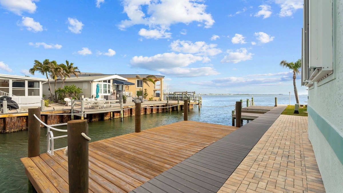 Hutchinson Island South House | Intracoastal Canal Front paradise in this amazing 2 bed 2 bath Beach house
