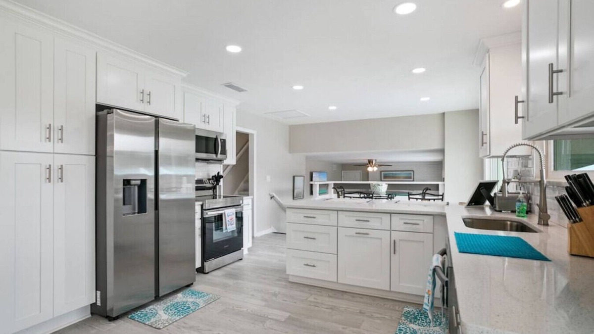 Isle of Palms House | Intracoastal Pool Retreat near Beaches+Mayo Clinic