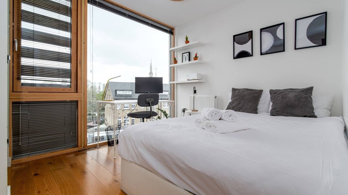 Deptford Apartment | Inviting 2BD Flat - 1 Min From Deptford Station!