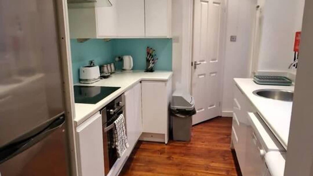 Jesmond Apartment | Inviting 3-bed Apartment in Newcastle Upon Tyne