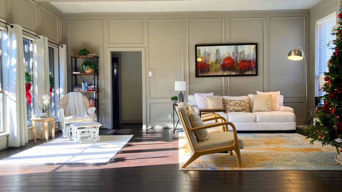 Southwest Carrollton House | Inviting 3 Bed, 3 Bath Home with Courtyard, Natural Light, and Luxury Amenities!