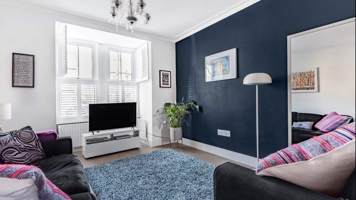 Penge and Cator House | Inviting 3-Bed House in Beckenham