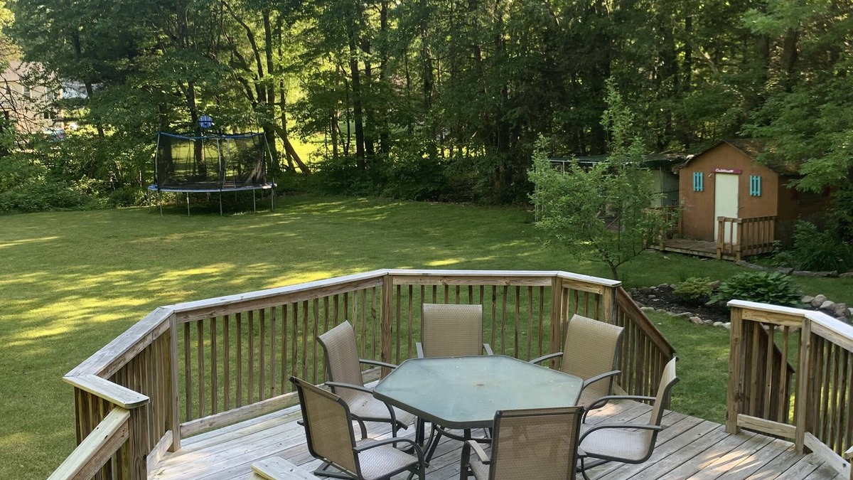 Canton House | Inviting 3 Bedroom Mid-Century Modern in Canton, CT