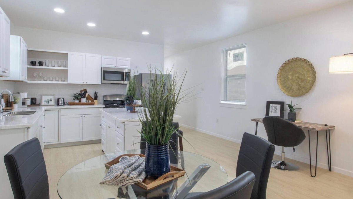 Central City Apartment | Inviting 3-Bedroom Getaway - Minutes from NOLA Flavor
