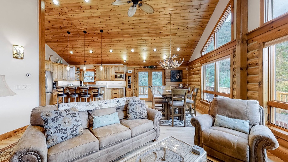 Turtle Lake House | Inviting cabin with lovely lake & mountain views - close to town & hiking