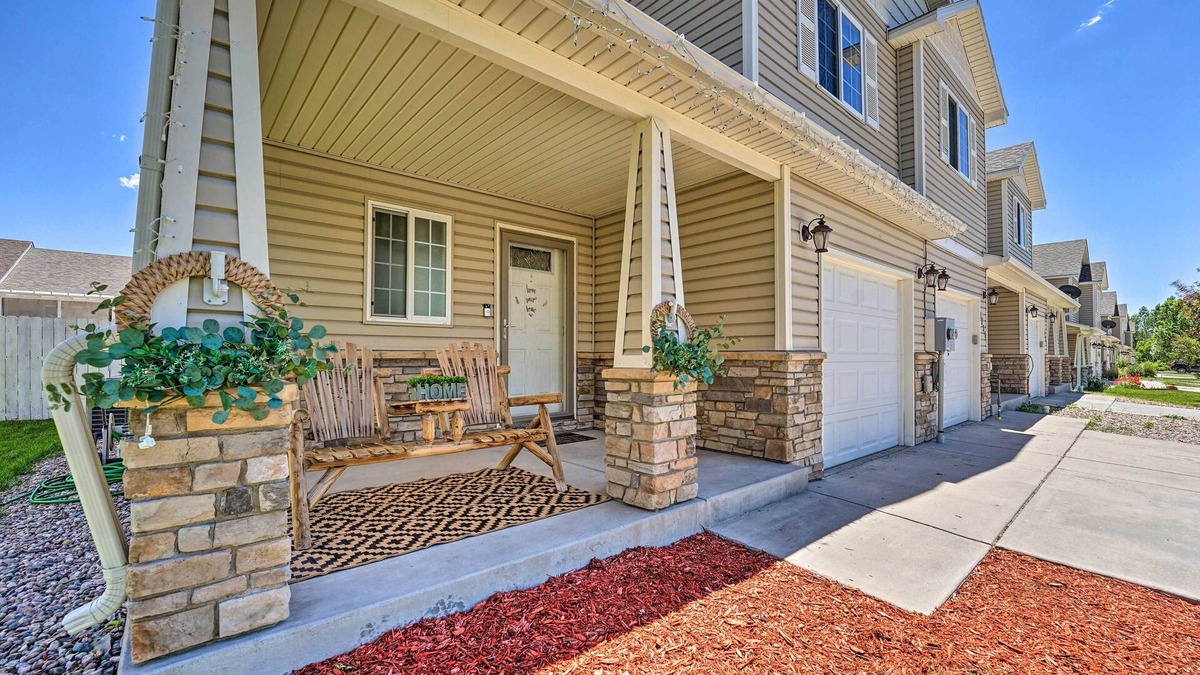 Cheyenne House | Inviting Cheyenne Townhome ~ 4 Mi to Downtown