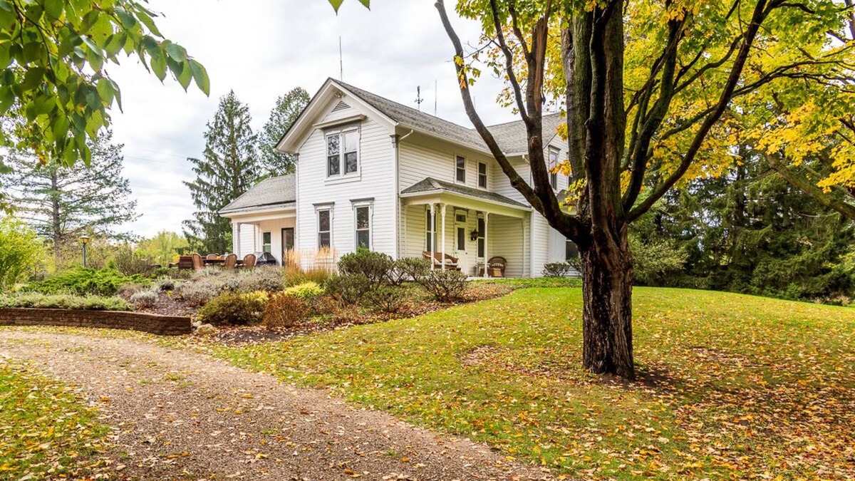 Fennville Other | Inviting farmhouse for your family getaway, minutes from beaches. Pet friendly!