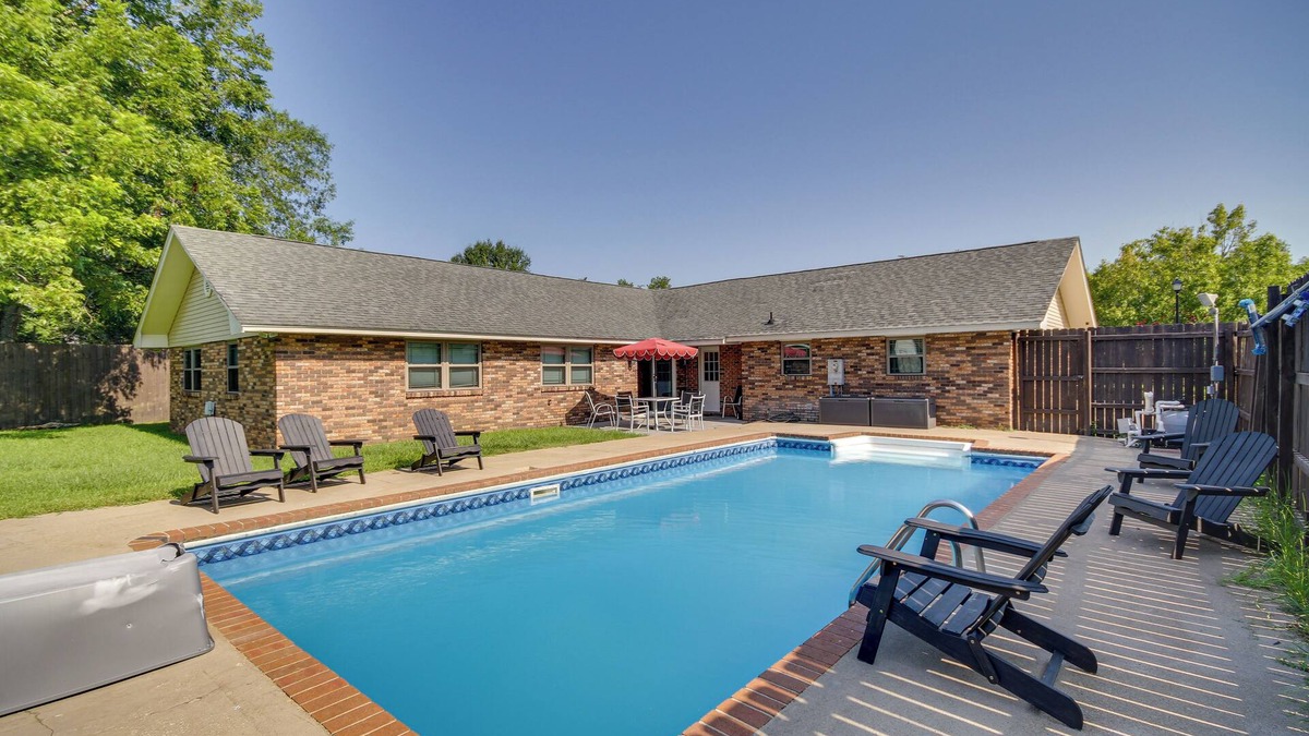 Gulfport House | Inviting Gulfport Home w/Private Pool & Yard