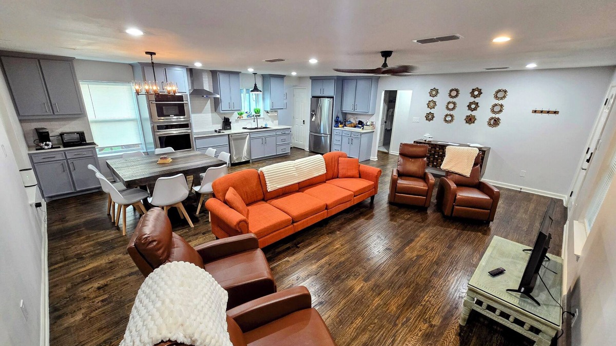 Nevada House | Inviting home for a birthday party, family or work trip, in downtown Nevada, TX!