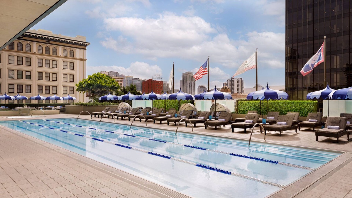 Downtown San Diego Hotel | Inviting Room Right in the Vibrant Downtown Life | 2 Family Ready Rooms