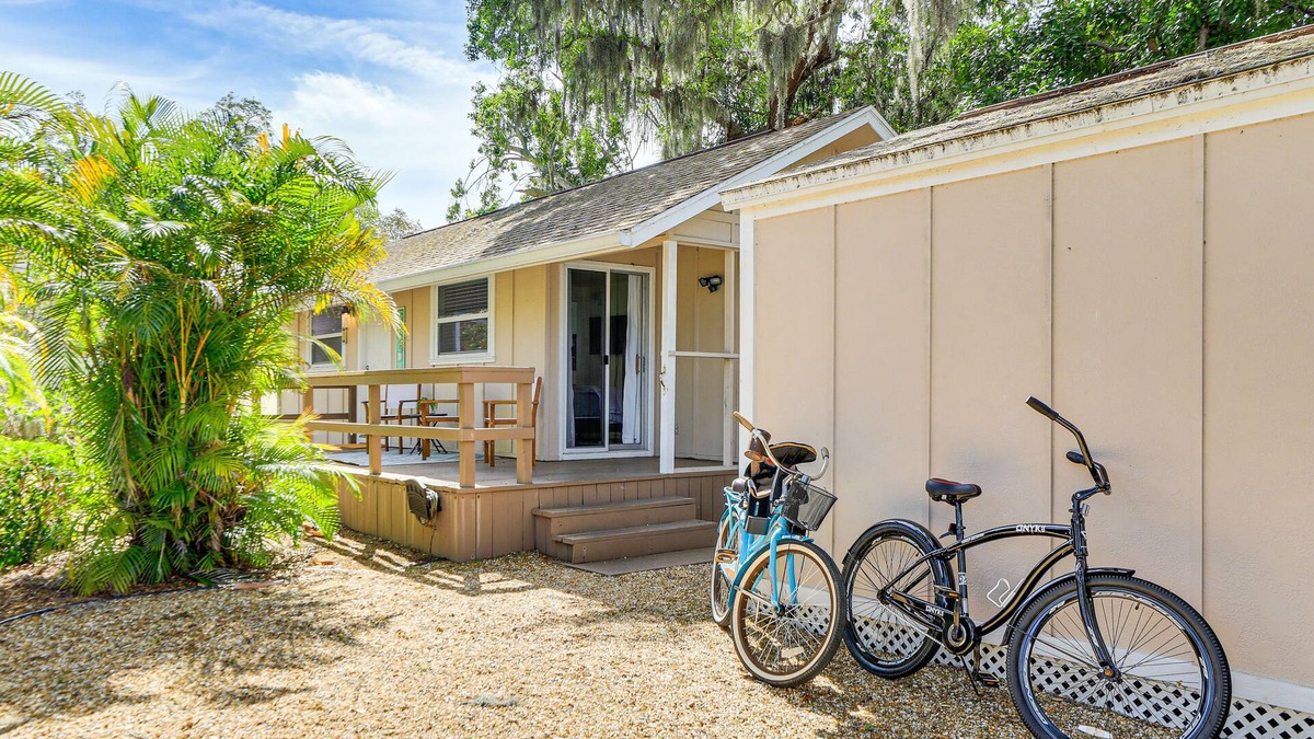 South Sarasota Cottage | Inviting Sarasota Cottage: 5 Mi to Beach Access!