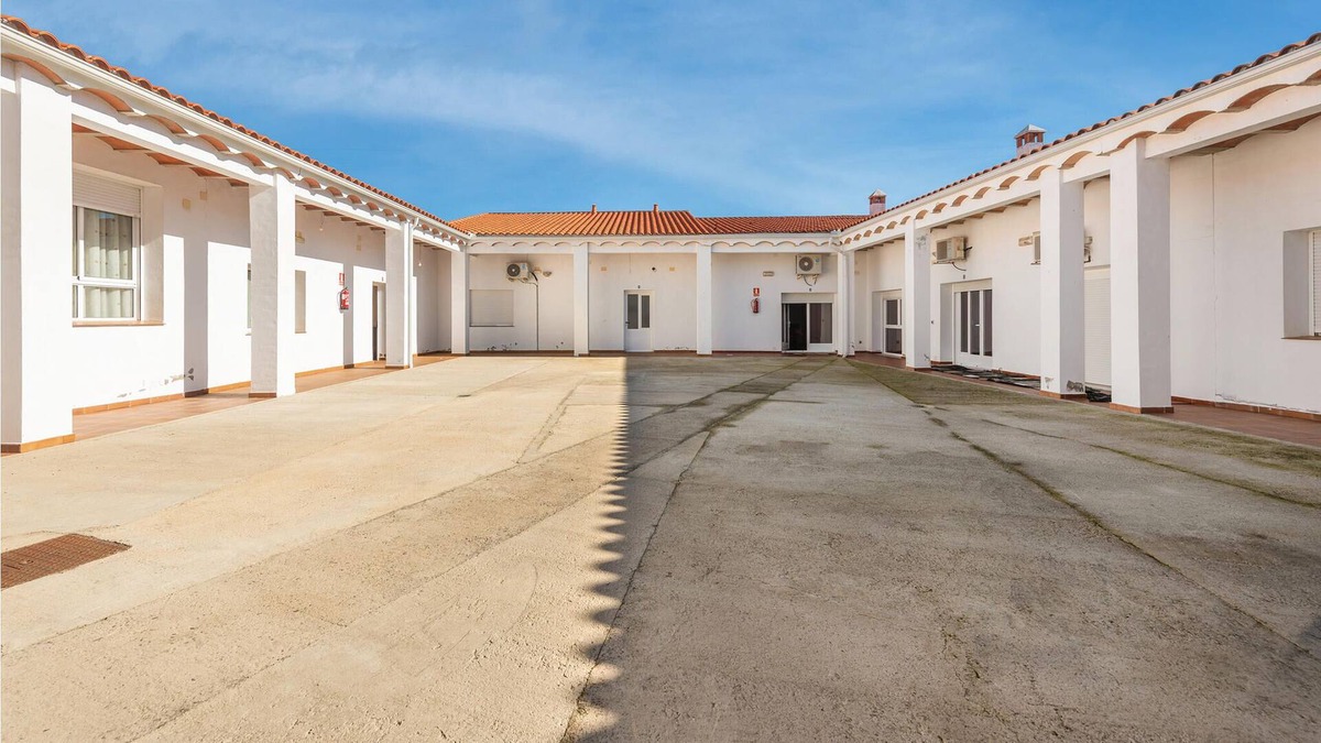 Villa del Rey Apartment | Inviting vacation apartment in the countryside.