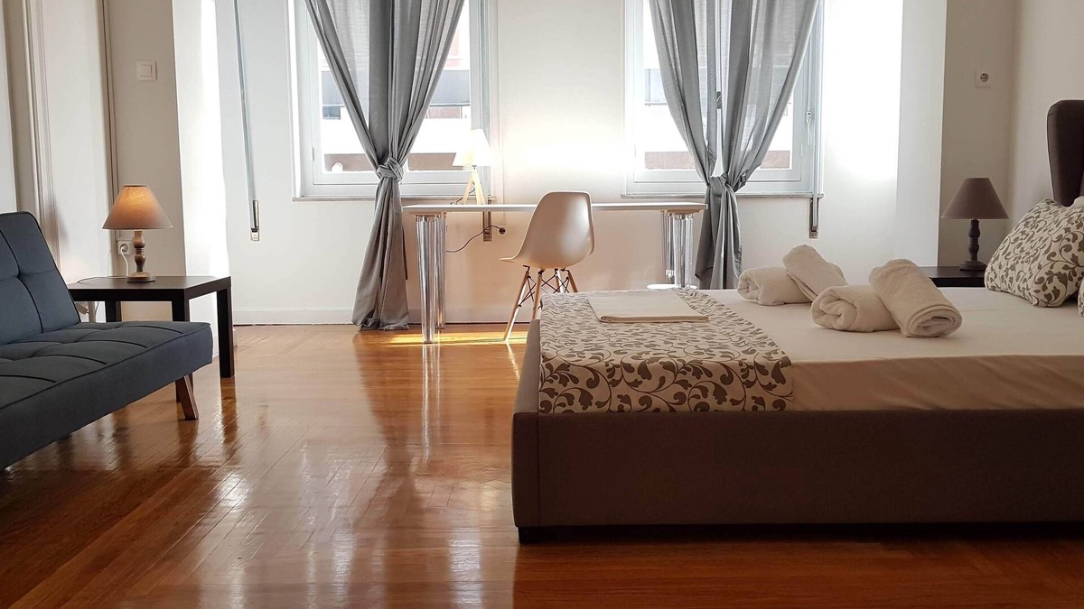Kypseli Apartment | Ionian Apartment- Athens Center, 6 BD, 2.5 BATH