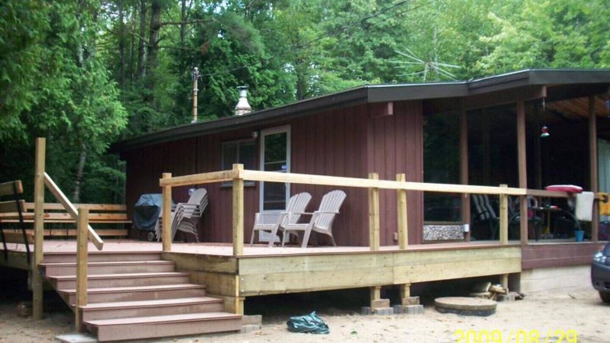 Lambton Shores House | Ipperwash Beach Cottage