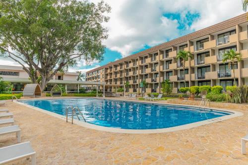 San Jose Hotel | Irazú Hotel & Studios