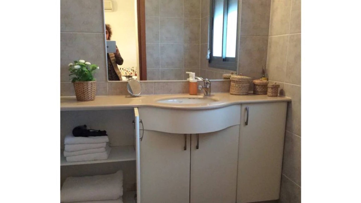 Ra'ananna Condo | Irene's studioflat, Raanana Center
