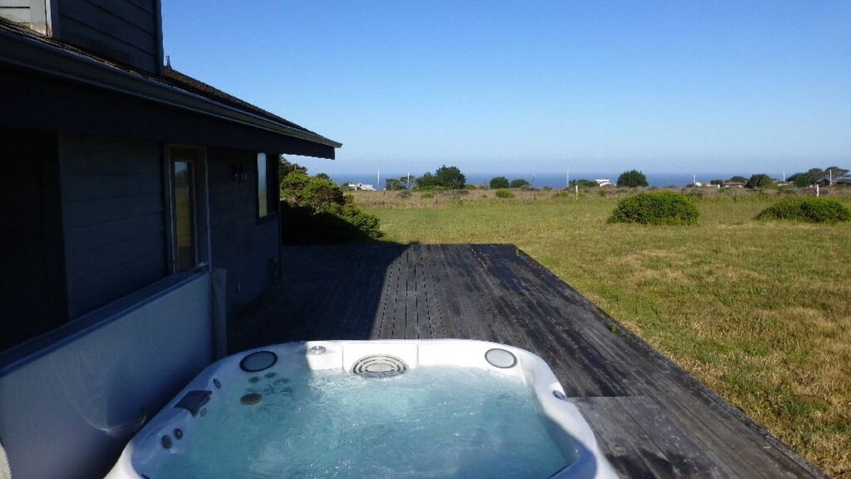 Manchester House | Irish Beach Home with Ocean and Mountain Views