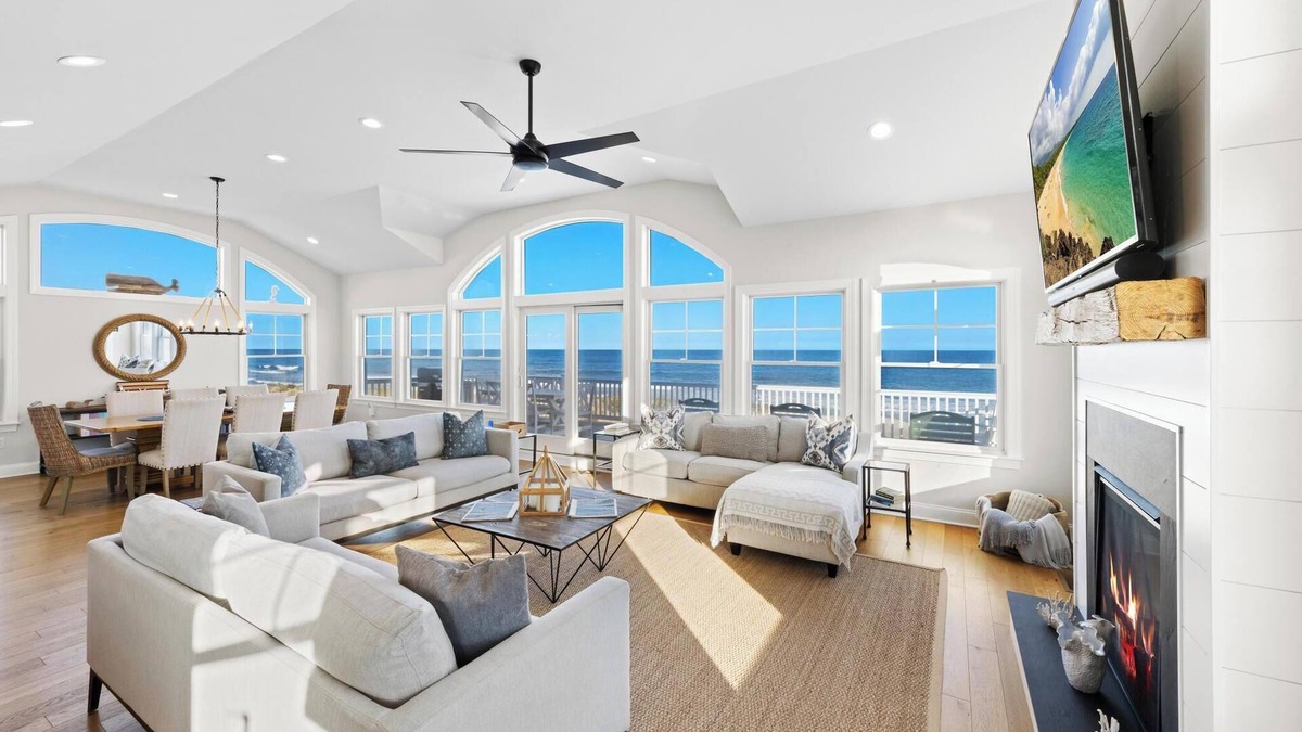 South Beach Haven House | "Irish Whale" Oceanfront. Fantastic Beach Haven. Sleeps 13!