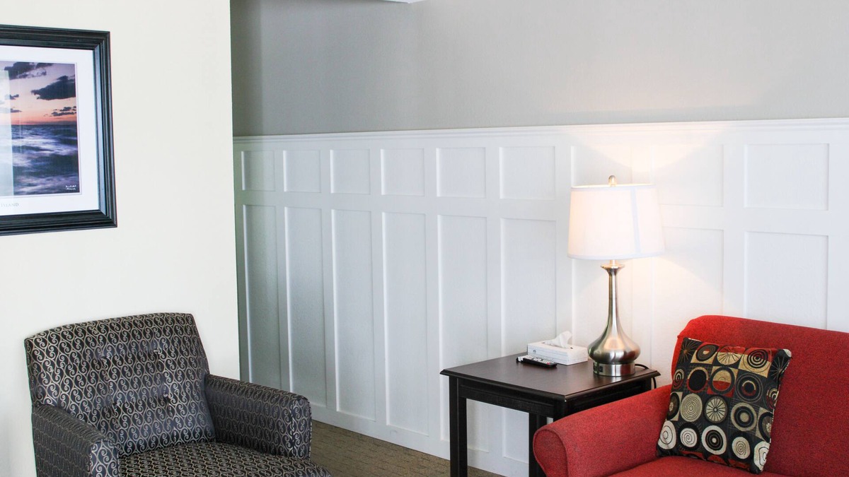 Kelleys Island Hotel | Iroquois Suite at Kelley's Island Venture Resort