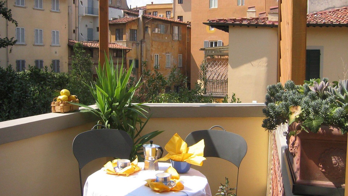 San Niccolo Apartment | Irresistible Ponte Vecchio Area! Sweet Terrace-AC-Historic Location-5 Stars!