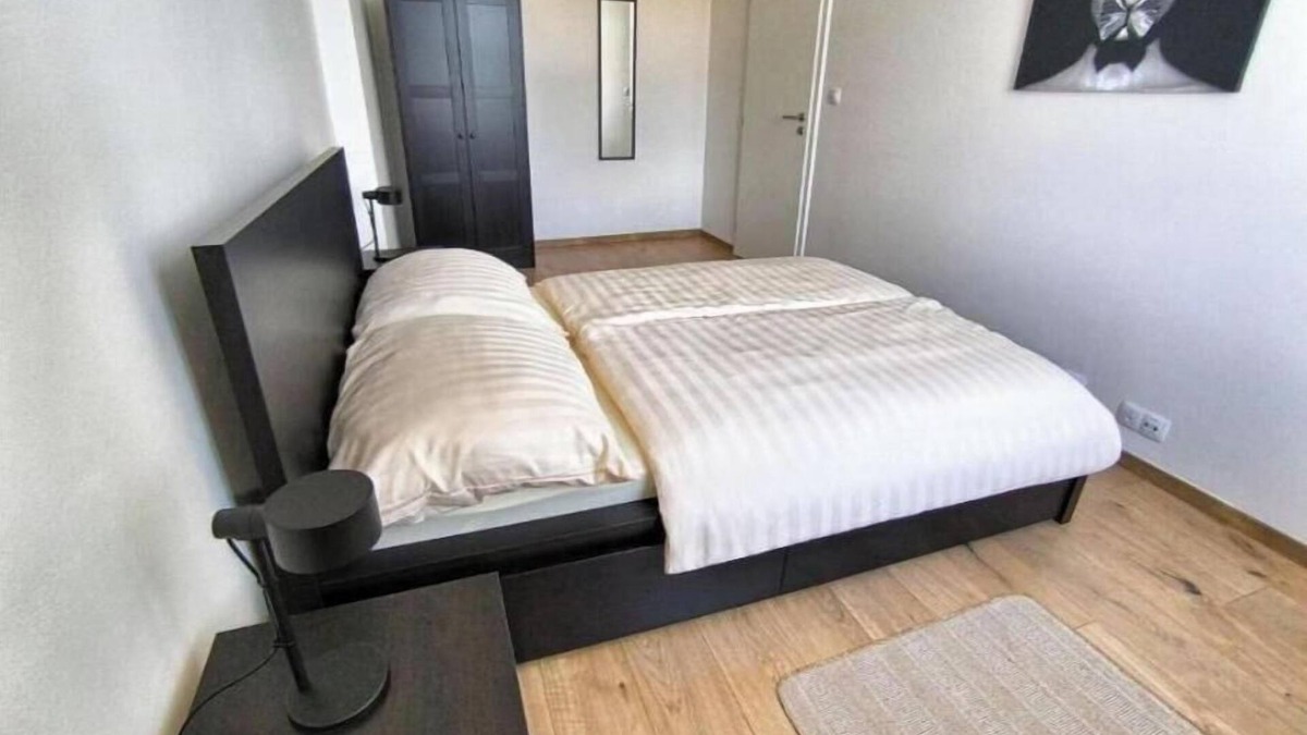 Smichov Apartment | Isabel's Suites 2