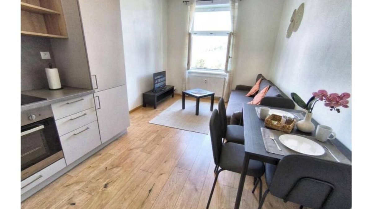Smichov Apartment | Isabel's Suites 3&1