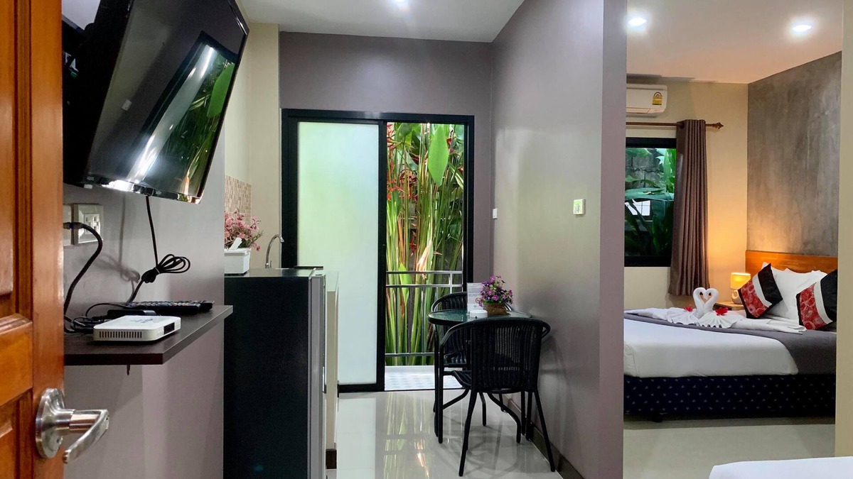 Bang Tao Hotel | Isayarada Apartment