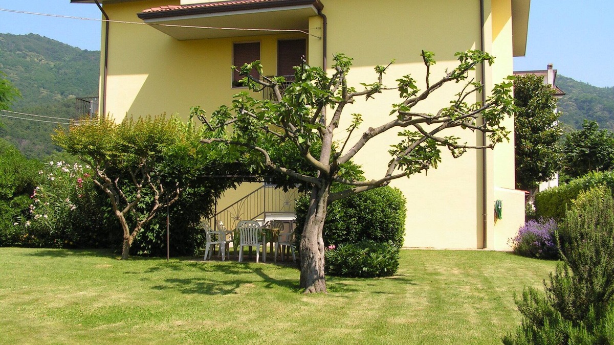 Provezze Apartment | Iseo Lake - Franciacorta Apartment/flat with garden