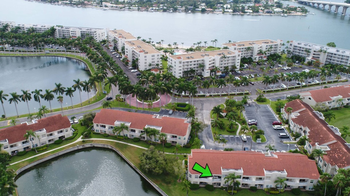 Isla del Sol House | Isla Del Sol Condo, Heated Pool, Water/Golf Views, 5 mins to St. Pete Beach!