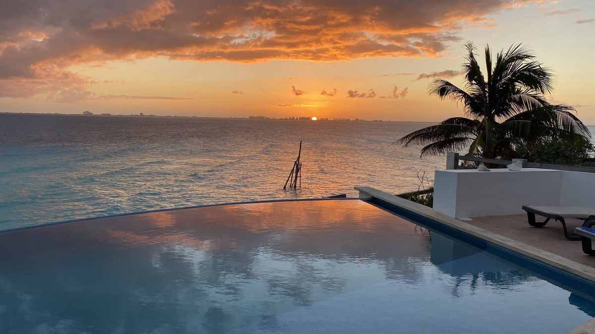 Isla Mujeres House | Isla Mujeres' Finest Oceanfront Home Special Summer Rates!