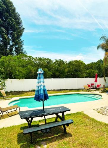 Mill Run House | Island 1
