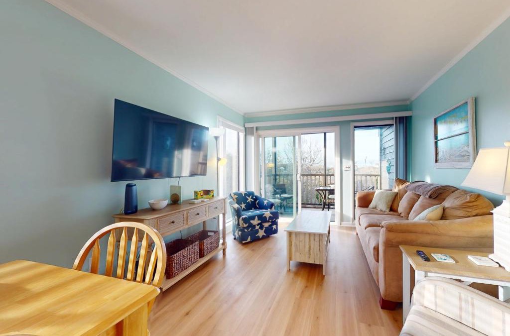 Atlantic Beach Apartment | Island Beach & Racquet Club H 201- Pelican Crossing