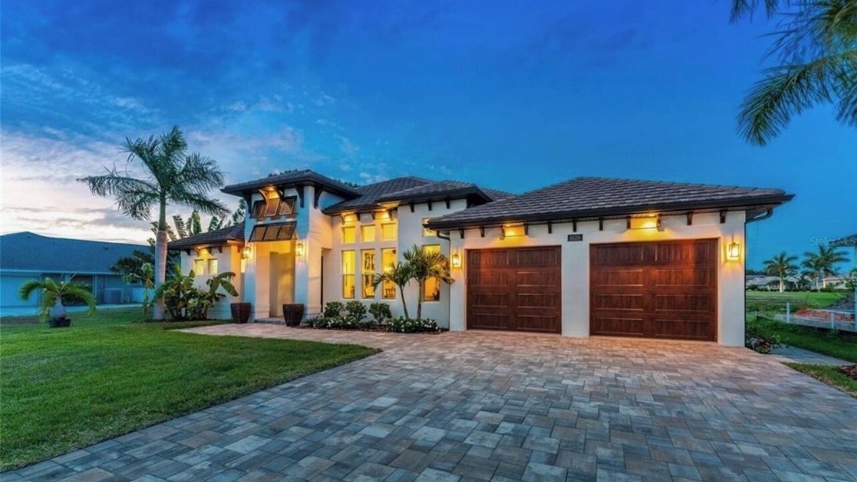 Pine Valley House | Island Breeze